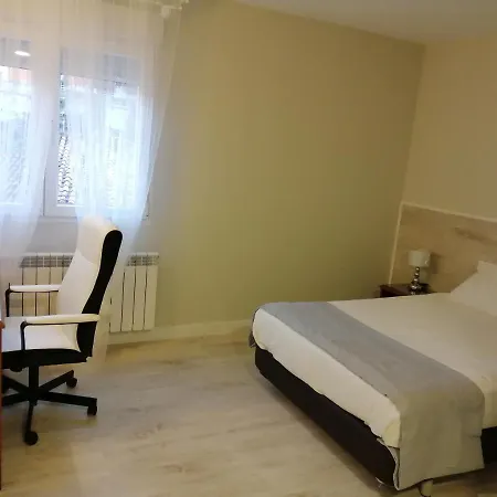 Estudios Arcos Aparthotel