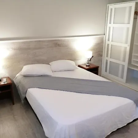 Estudios Arcos Aparthotel Teruel