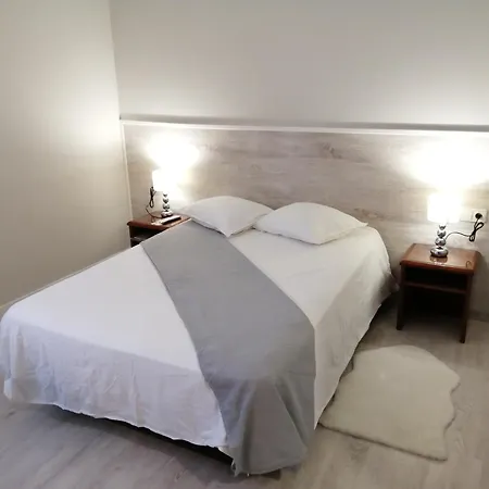 Aparthotel Estudios Arcos Teruel
