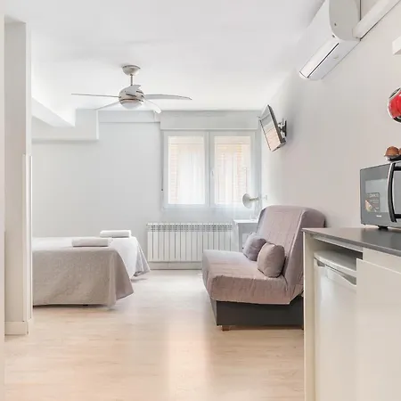 Estudios Arcos Aparthotel